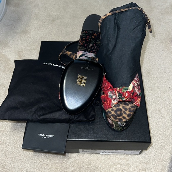Saint Laurent| Bianca Floral Jacquard Platform Sandals - Picture 3 of 7